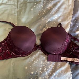 Victoria secret body by Victoria push up size 36D